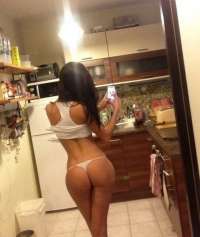 Akdeniz Rüyası: Kendine Özgü Güzellikte Escort Bayan