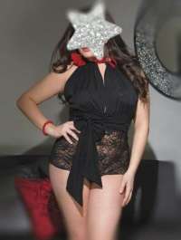 Alev-alev buğday tenli hanım Hasibe