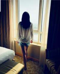 Ateşli esmer kız Hanim