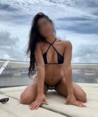 Ateşli masaj yapan escort Ferhunde
