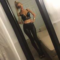 Cazibeli genç kadın Nuray