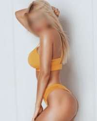 Çekici kendi yeri olan hatun Kamile