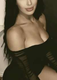 Çekicilik ve enerjiye önem veren Saşa