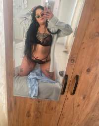 Cezbeden baştan çıkarıcı escort Sudesu