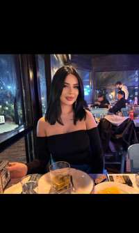 Cezbedici güzelliği olan Helga