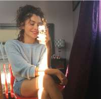 Cıvıl-cıvıl balık etli bayan Mefkure