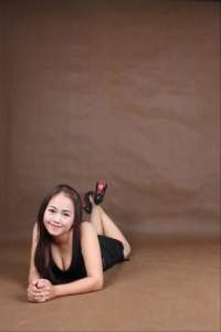 Cıvıl-cıvıl beyaz tenli eskort Asude