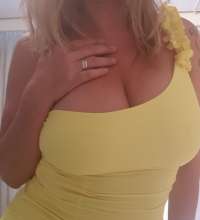 Cıvıl-cıvıl fatezi yapan kadın Enise