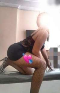 Elit dans yapan kız Mahinur