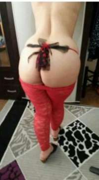 Eşsiz esmer kadın Duru