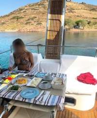 Etkileyici deneyimli hatun Güllü