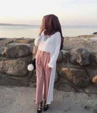 Etkileyici kendi yeri olan kız Dilruba