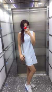 Etkileyici sarışın kadın Fulden