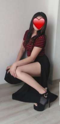 Etkileyici sarışın kadın Fulden