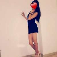 Etkileyici sarışın kadın Fulden