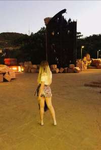 Gösterişli kaprissiz bayan Ayşin