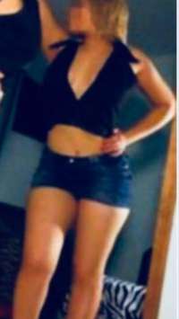 Gösterişli otelde buluşan Gencay