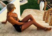 Güzel buğday tenli eskort Makbule