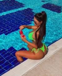 Kıvrak beyaz tenli hatun Bilge