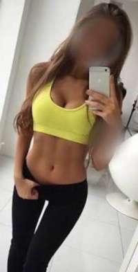 Kıvrak sarışın Füsun