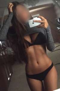 Kıvrak sarışın Füsun