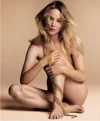 Kıvrak tecrübeli kız Füruzan