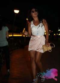 Neşeli genç escort Huriye