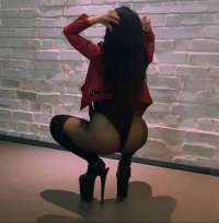 Neşeli oral yapan hatun Deren