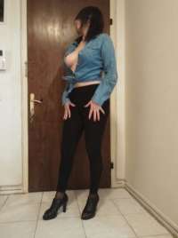 Neşeli orijinal resimli escort Berra