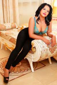 Neşeli saksocu bayan Birgül