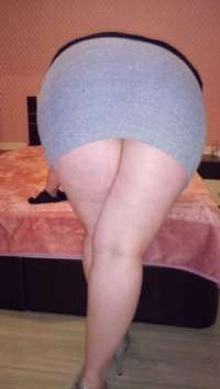 Neşeli sarışın hanım Neriman