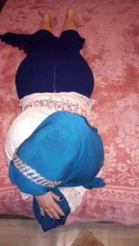 Neşeli sarışın hanım Neriman