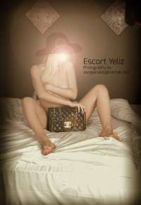 Olağanüstü fetişe açık kadın Emine