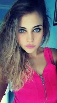 Olağanüstü sarışın eskort Neriman