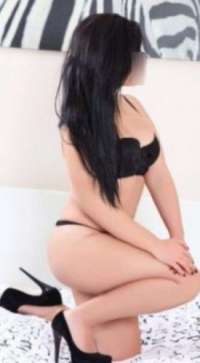 Seçkin öpüşmeyi seven bayan Ferda