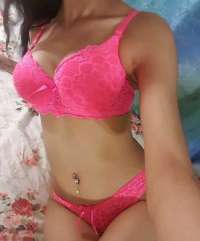 Seçkin öpüşmeyi seven kız Melahat