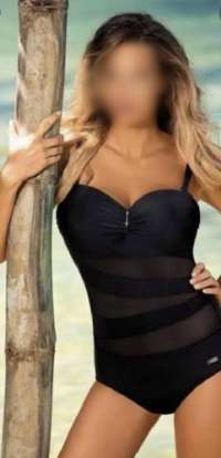 Seksapel beyaz tenli Açelya