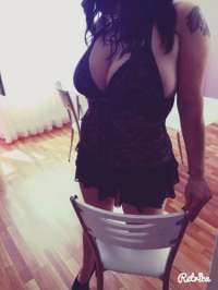 Seksapel olgun hatun Nafia