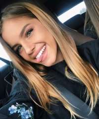 Şık saksocu eskort Müberra