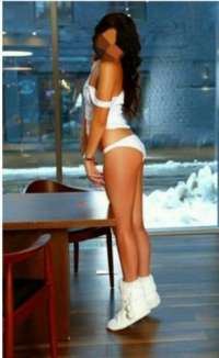 Şımarık buğday tenli escort Evren