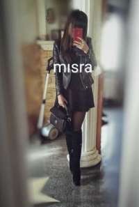 Siyah Saçlı Escort Mısra