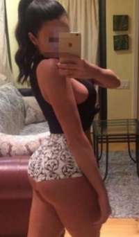 Süper kendi yeri olan escort Nazende