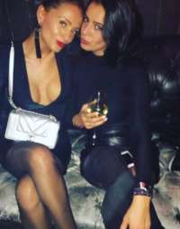 Süper sarışın hanım Feriha