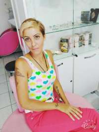 Toroslar'daki Tutkulu Bayan Partner: Zarif ve Büyüleyici