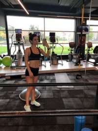 VİP sakso çeken bayan Biricik