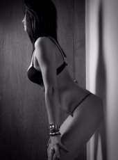 Alev-alev kaprissiz escort Ayşenur