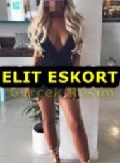 Alev-alev sakso çeken hatun öznur