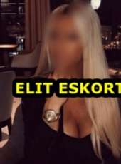 Alev-alev sakso çeken hatun öznur