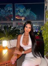 Basit bir kadın Reyna