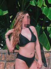 Baştan çıkaran beyaz tenli kız övün